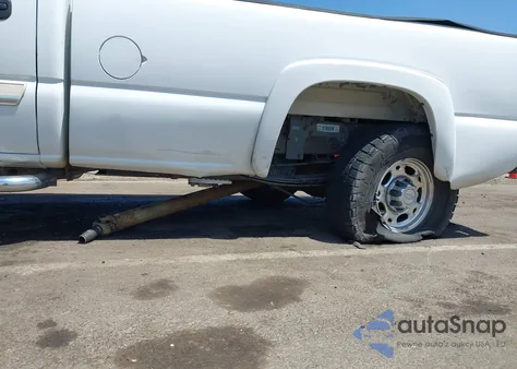 2007 Chevrolet Silverado 2500Hd Classic Lt1 z USA, uszkodzony, nr VIN 1GCHK23D17F112207